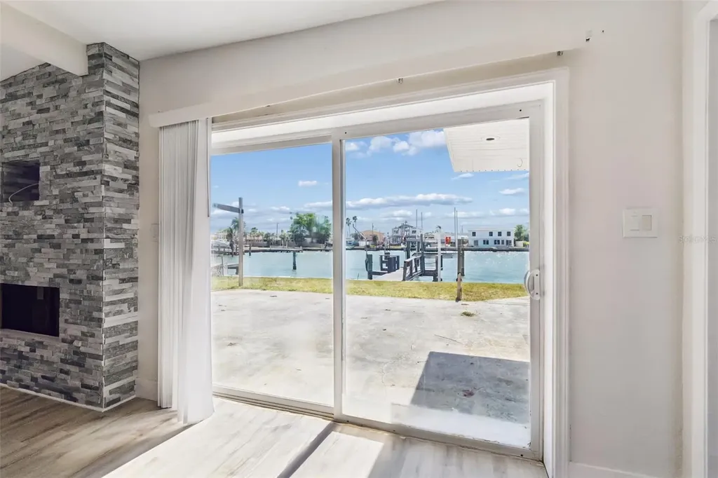 16108 5th Street E Redington Beach FL 33708