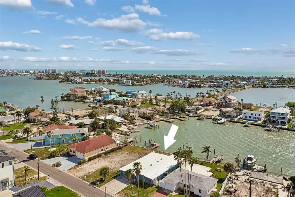 16108 5th Street E Redington Beach FL 33708