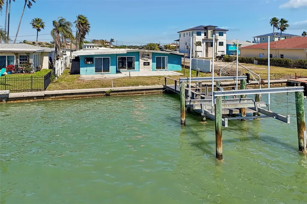 16108 5th Street E Redington Beach FL 33708