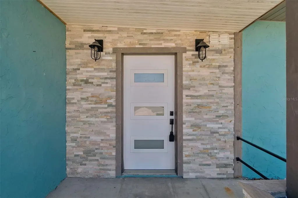 16108 5th Street E Redington Beach FL 33708