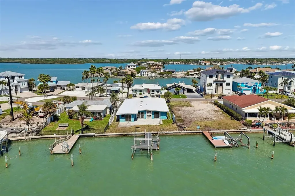 16108 5th Street E Redington Beach FL 33708