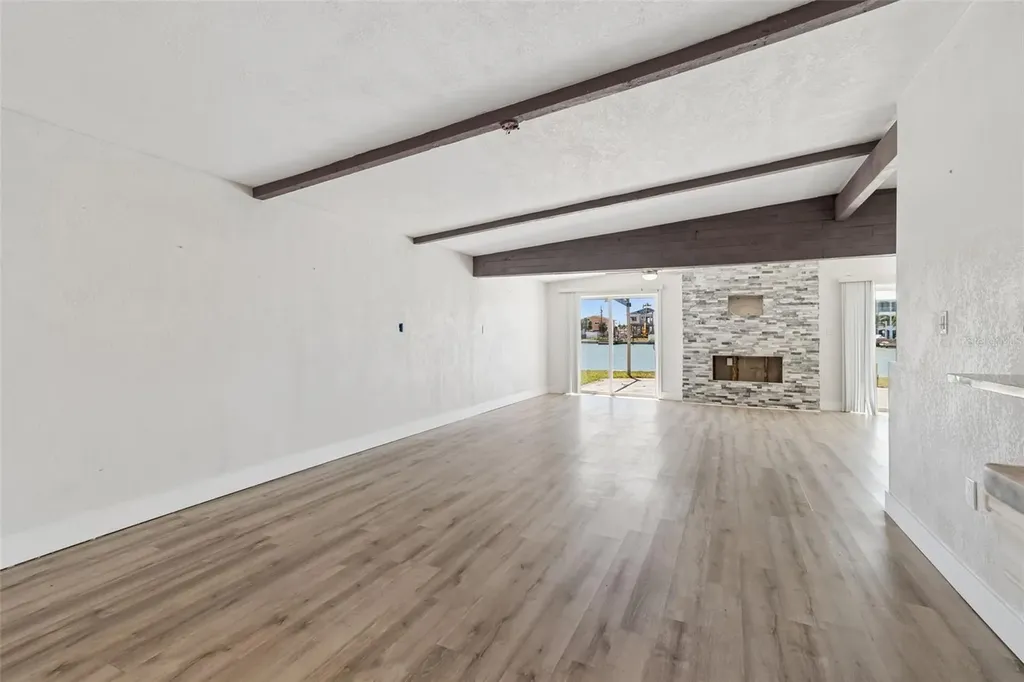 16108 5th Street E Redington Beach FL 33708
