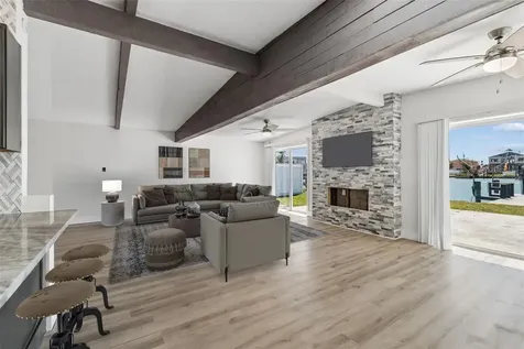 16108 5th Street E Redington Beach FL 33708