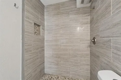 16108 5th Street E Redington Beach FL 33708