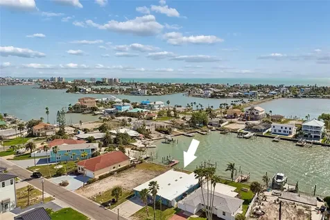 16108 5th Street E Redington Beach FL 33708