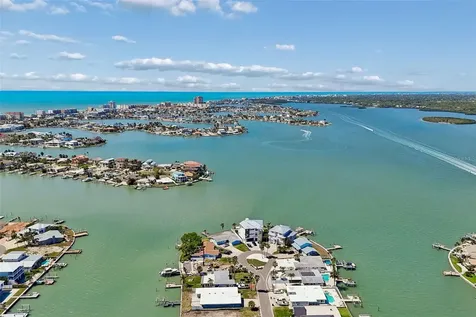16108 5th Street E Redington Beach FL 33708