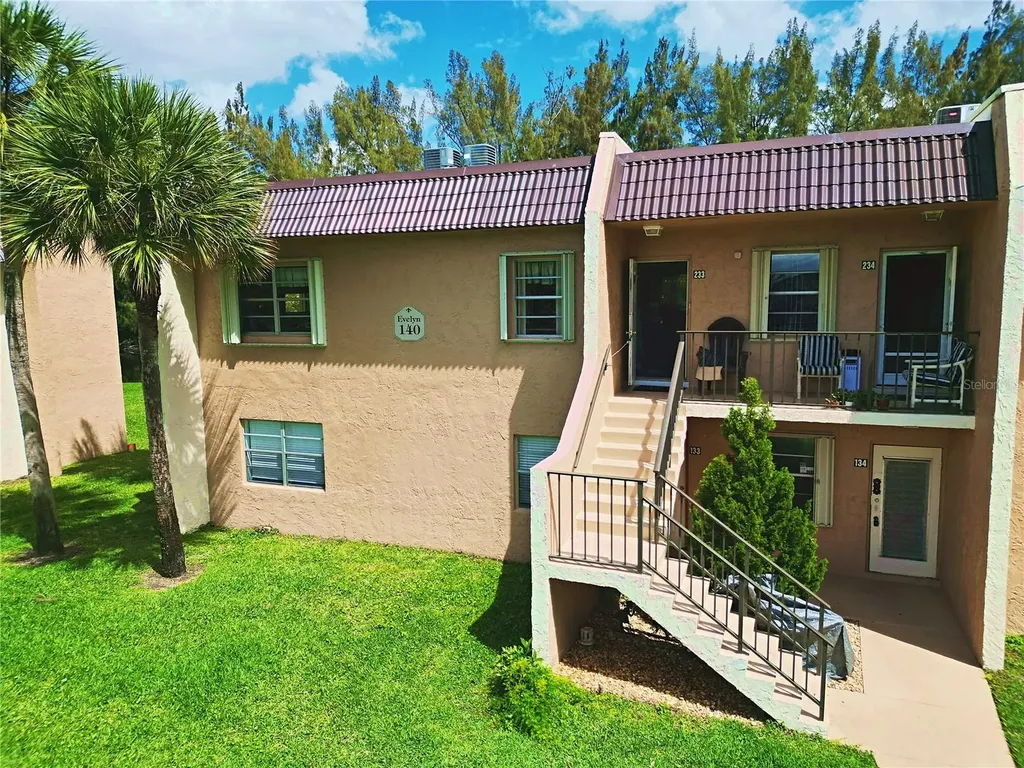 140 Lake Meryl Drive West Palm Beach FL 33411