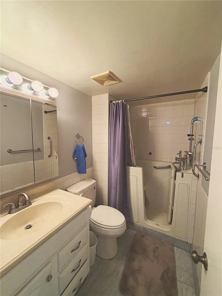 140 Lake Meryl Drive West Palm Beach FL 33411