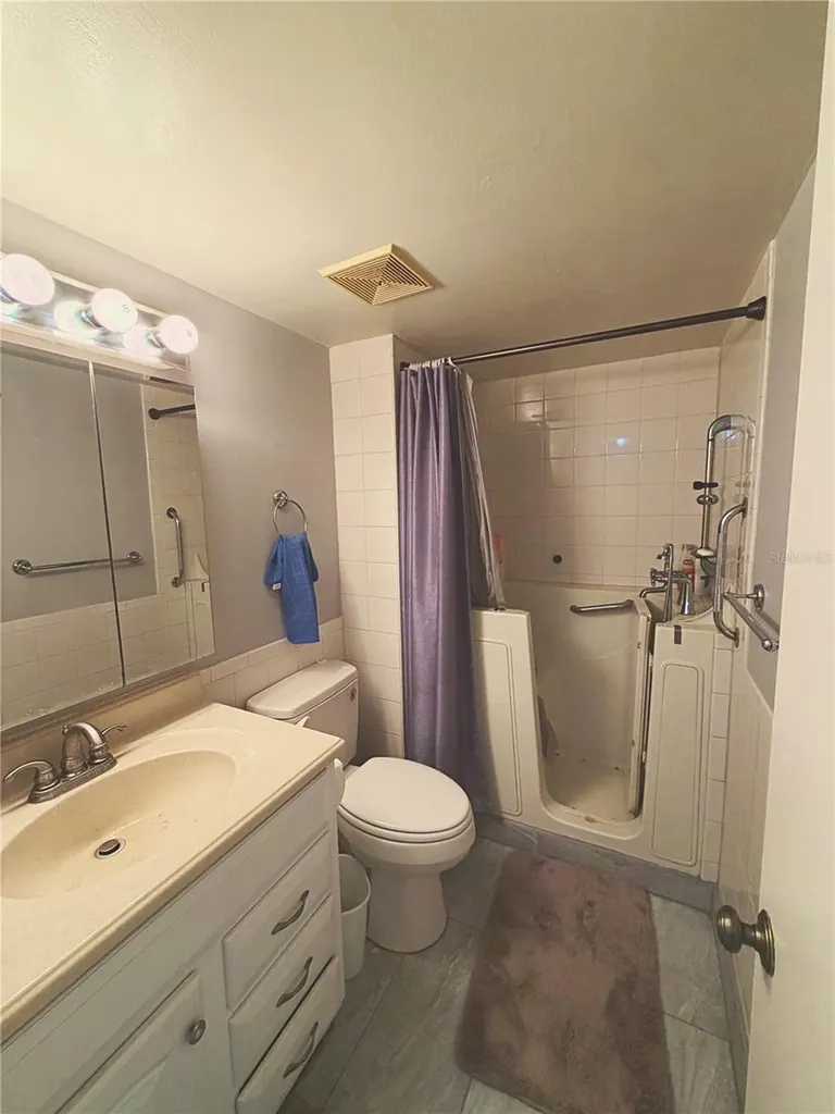 140 Lake Meryl Drive West Palm Beach FL 33411