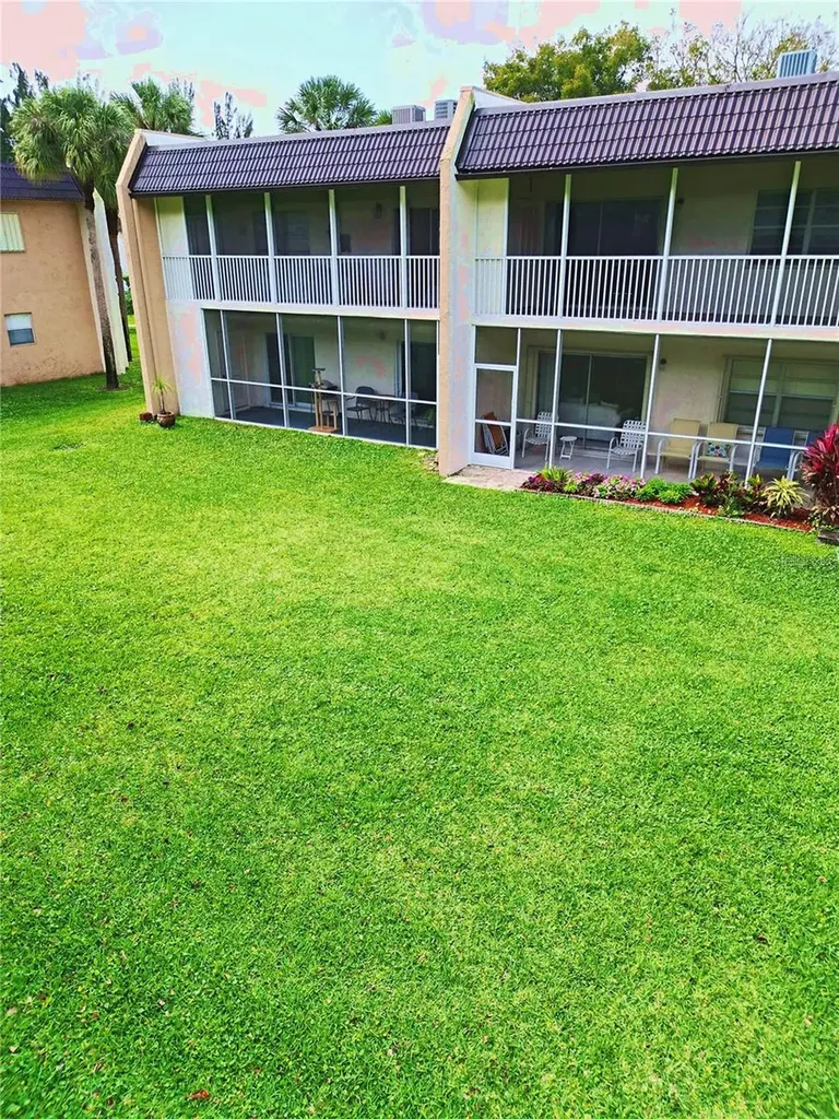 140 Lake Meryl Drive West Palm Beach FL 33411