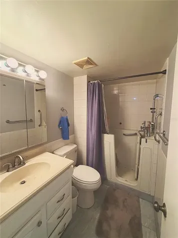 140 Lake Meryl Drive West Palm Beach FL 33411