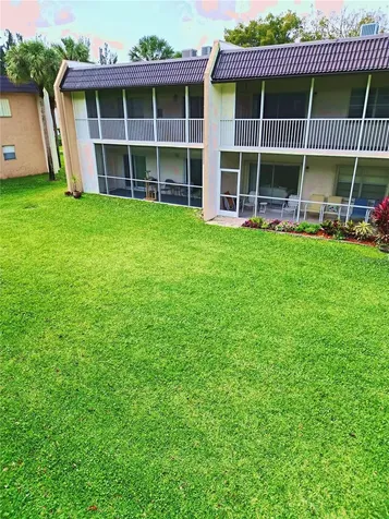 140 Lake Meryl Drive West Palm Beach FL 33411