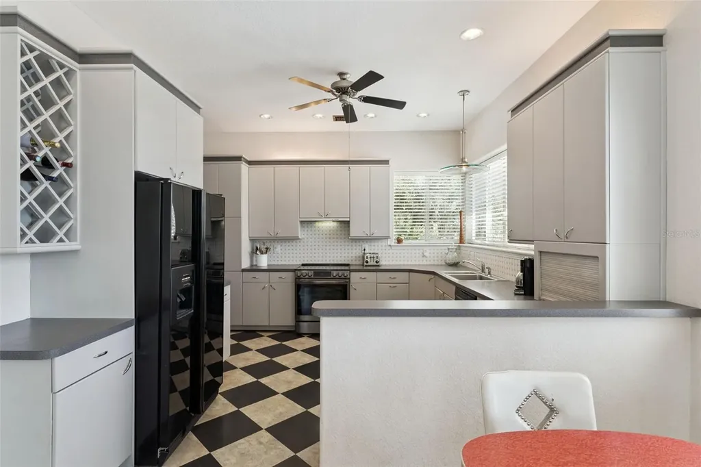 190 Crystal Lake Drive Clermont FL 34711
