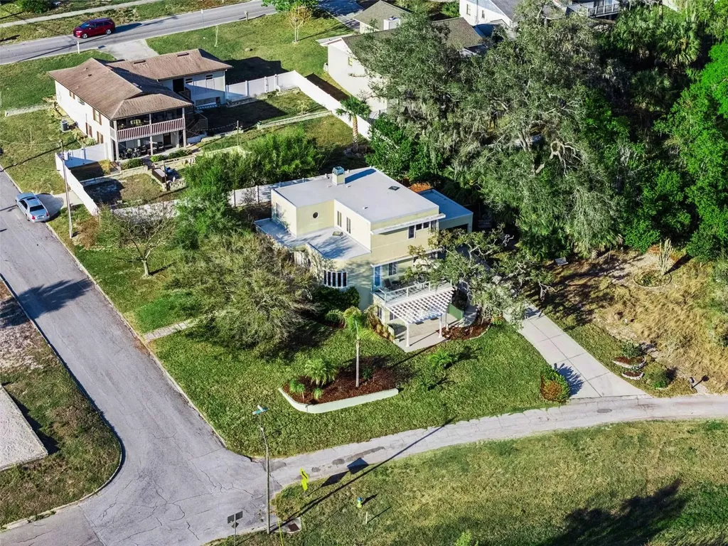 190 Crystal Lake Drive Clermont FL 34711