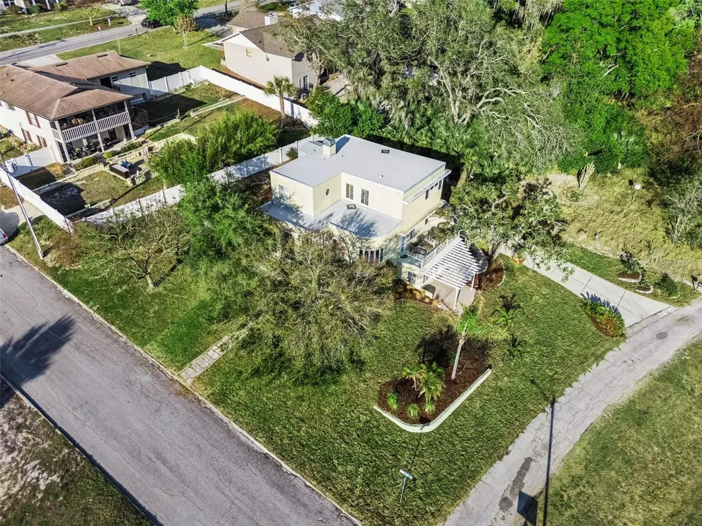 190 Crystal Lake Drive Clermont FL 34711