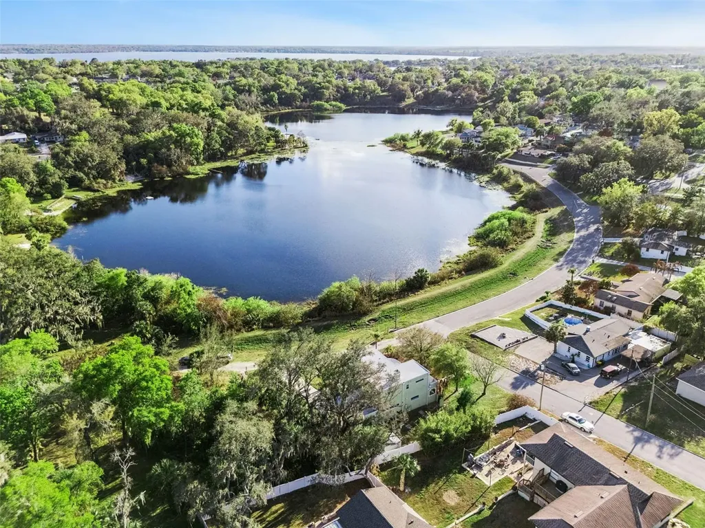 190 Crystal Lake Drive Clermont FL 34711