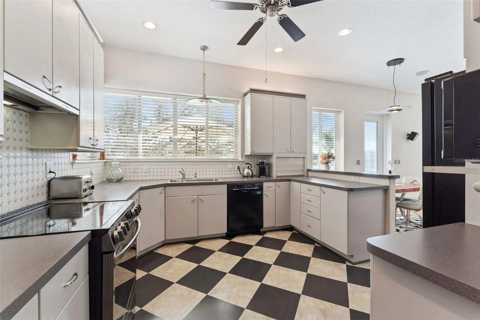 190 Crystal Lake Drive Clermont FL 34711
