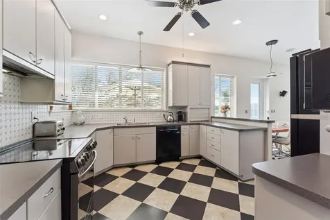 190 Crystal Lake Drive Clermont FL 34711