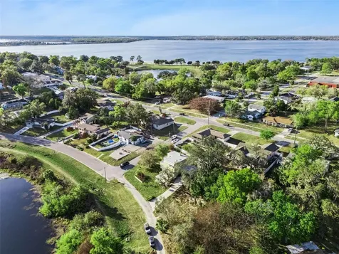 190 Crystal Lake Drive Clermont FL 34711