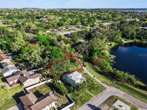 190 Crystal Lake Drive Clermont FL 34711