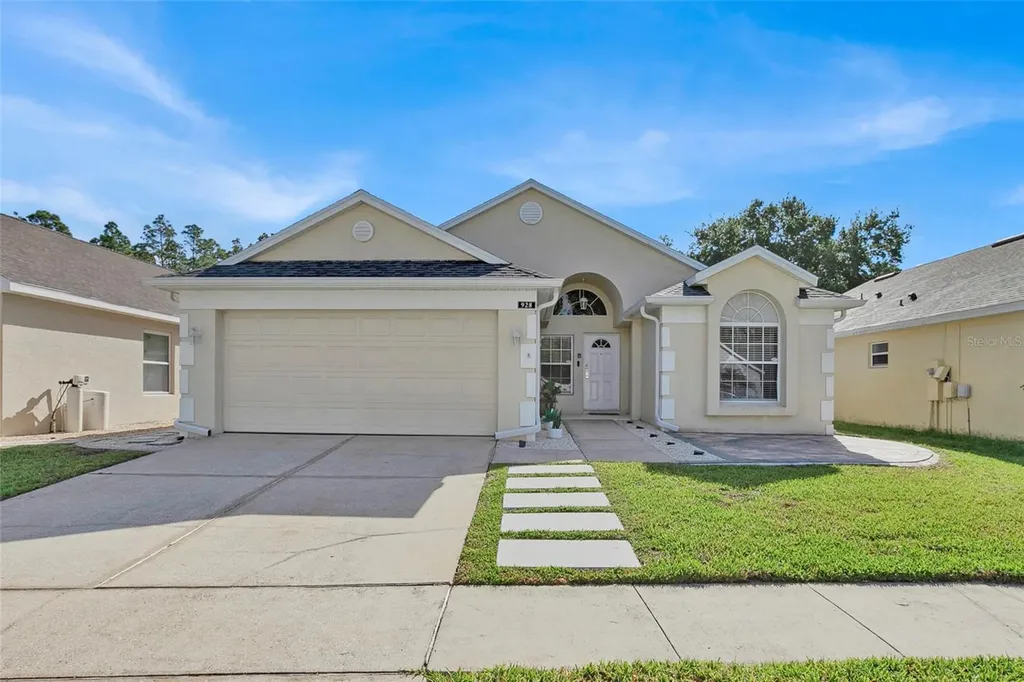 928 Troon Circle Davenport FL 33897