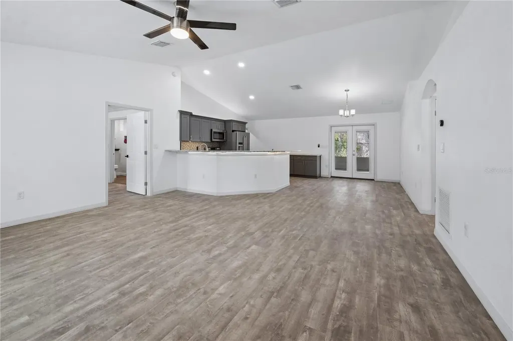 3630 W Strickland Avenue Bell FL 32619