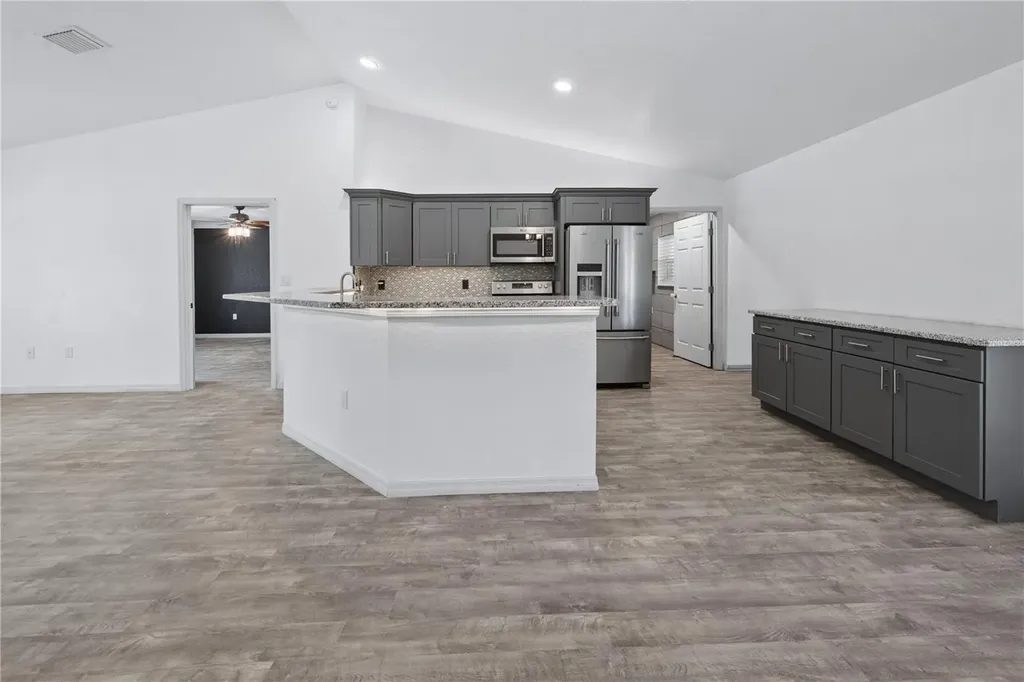 3630 W Strickland Avenue Bell FL 32619