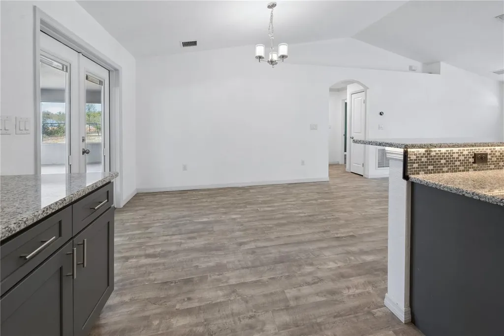 3630 W Strickland Avenue Bell FL 32619
