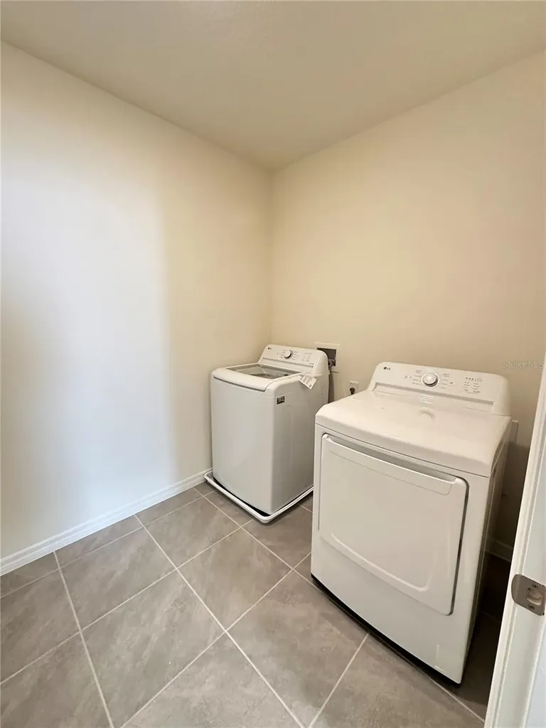 1169 Cascades Avenue Davenport FL 33837