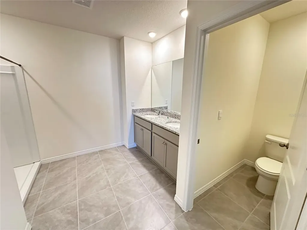 1169 Cascades Avenue Davenport FL 33837