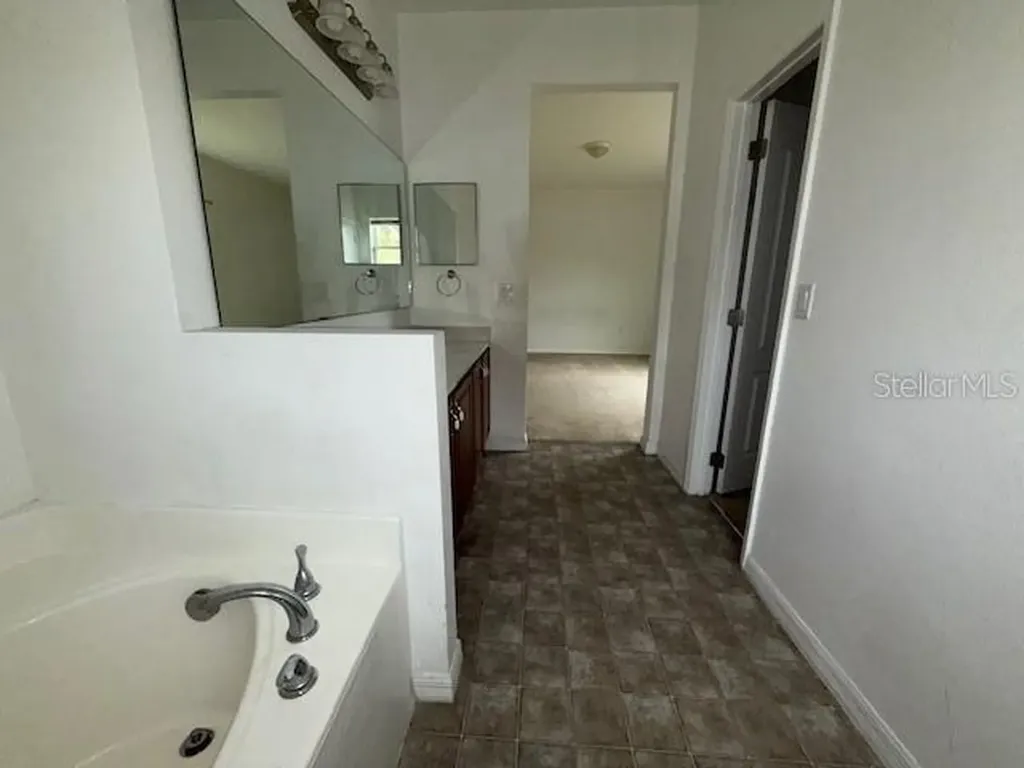 330 Gladesdale Street Haines City FL 33844