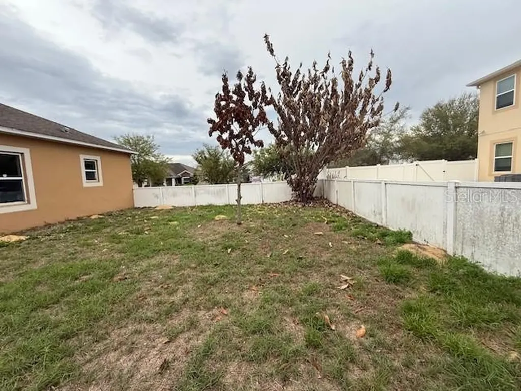 330 Gladesdale Street Haines City FL 33844