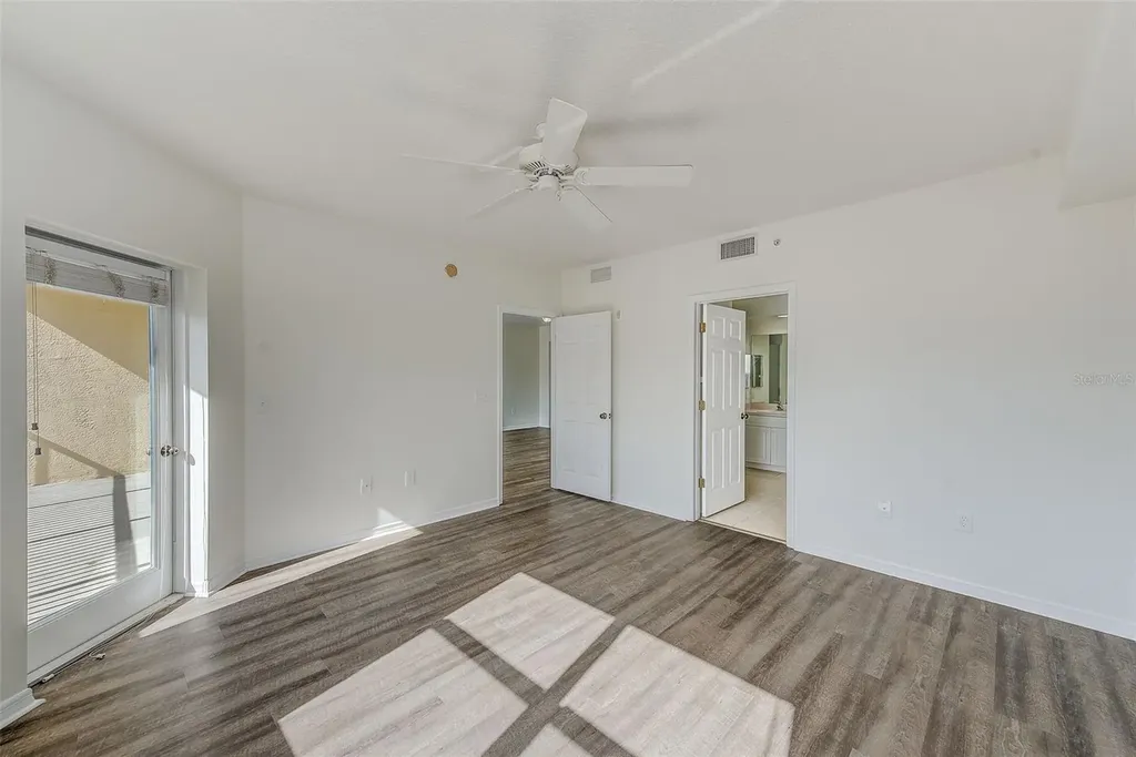 960 Starkey Road Largo FL 33771