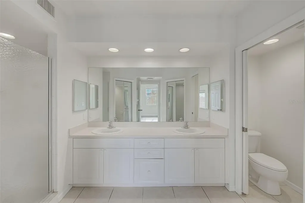 960 Starkey Road Largo FL 33771