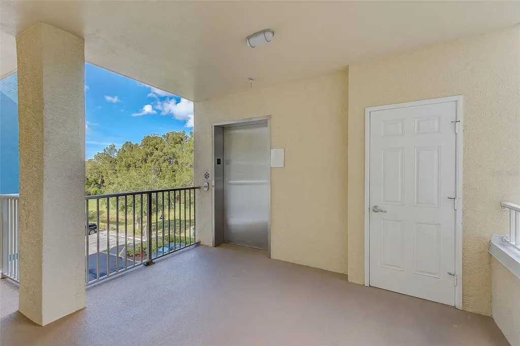 960 Starkey Road Largo FL 33771