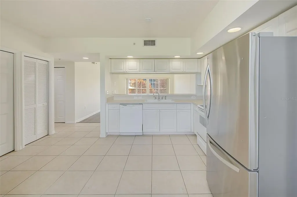 960 Starkey Road Largo FL 33771