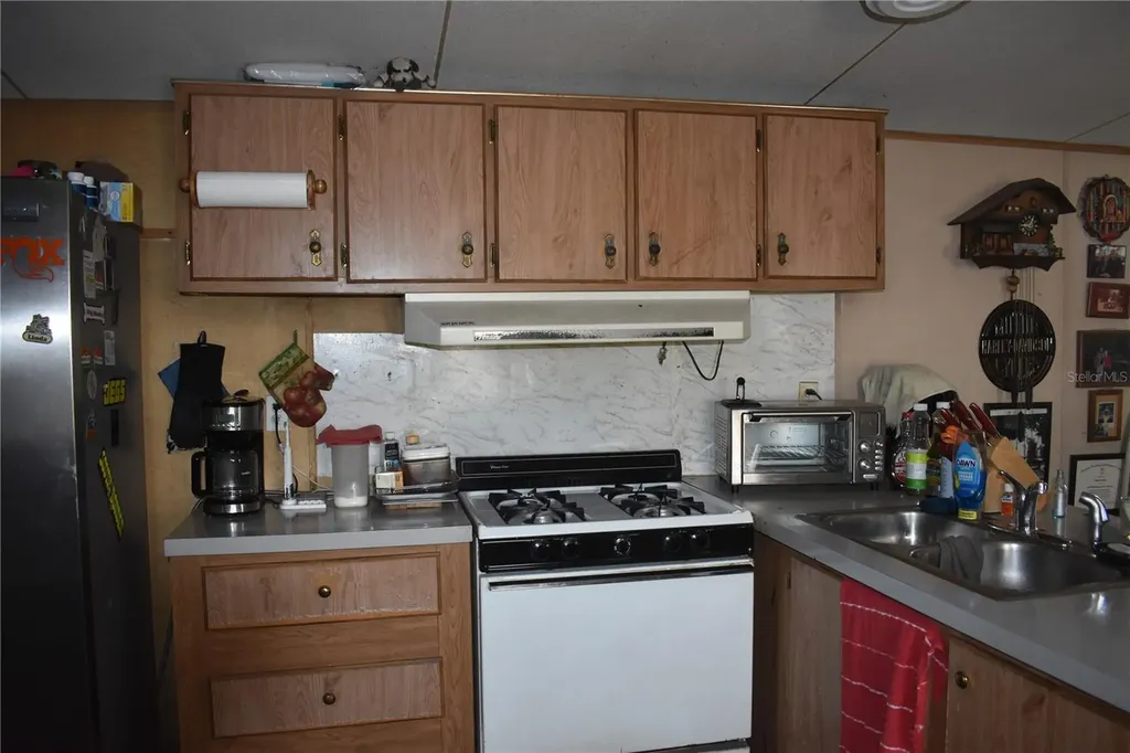 6581 50th Street N Pinellas Park FL 33781