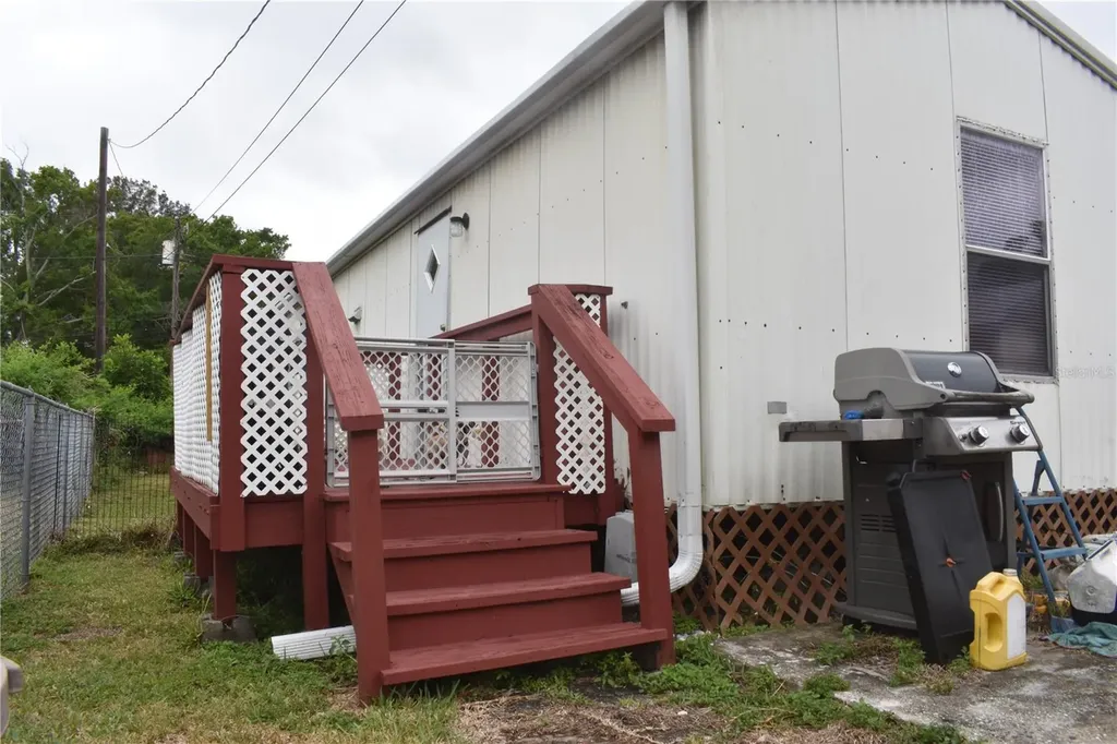 6581 50th Street N Pinellas Park FL 33781