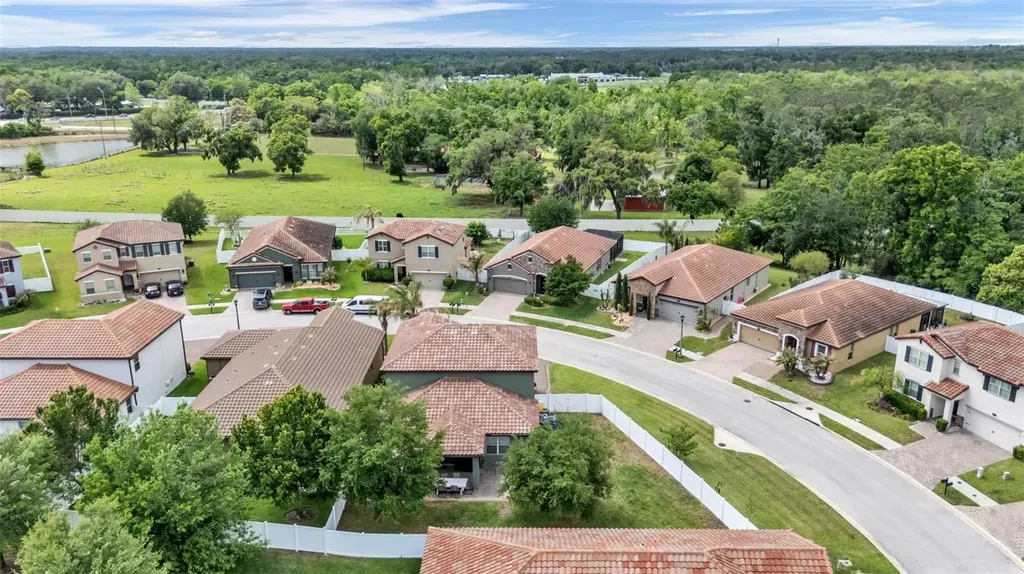 2250 Bella Luna Circle Lakeland FL 33810