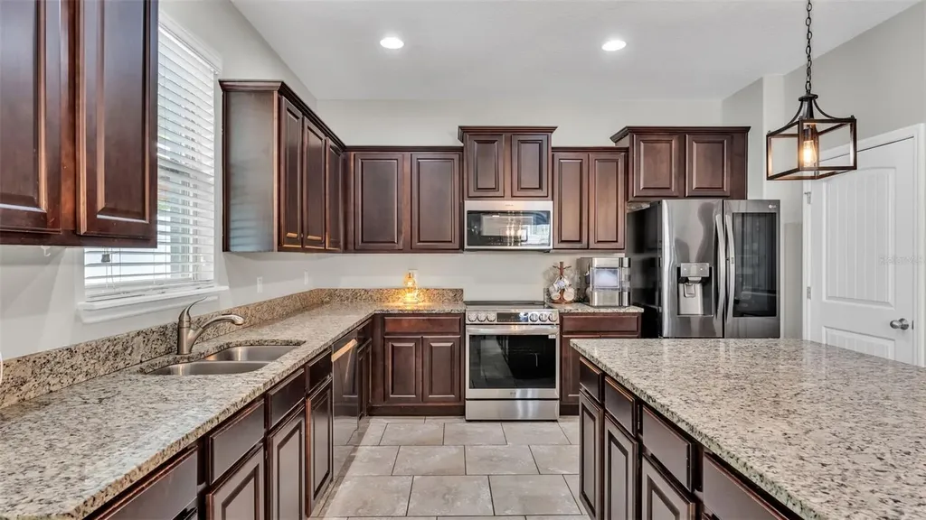 2250 Bella Luna Circle Lakeland FL 33810