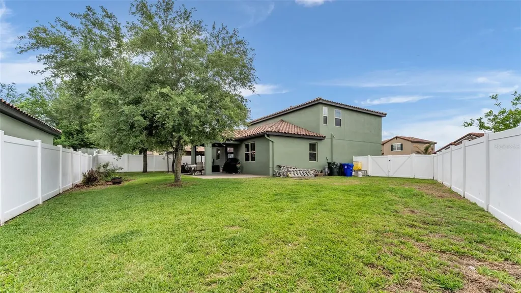 2250 Bella Luna Circle Lakeland FL 33810