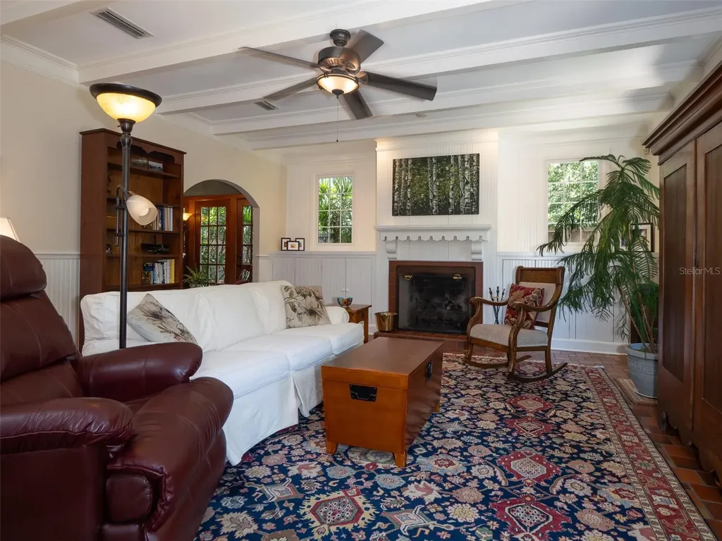 2236 NW 7th Lane Gainesville FL 32603