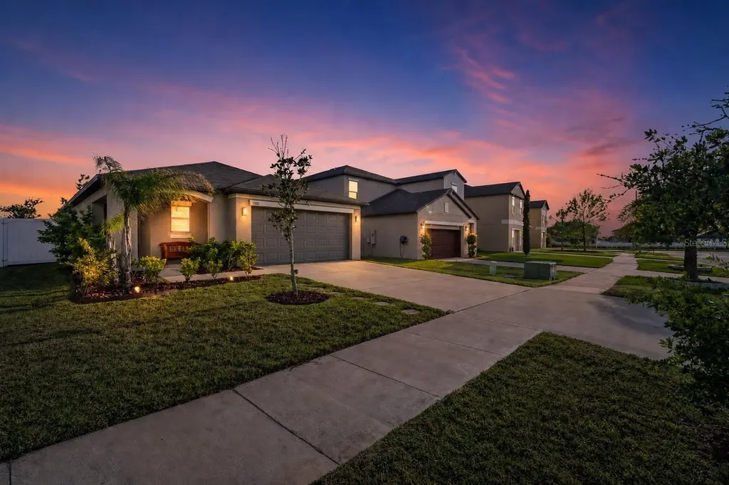 13307 Willow Bluestar Loop Riverview FL 33579