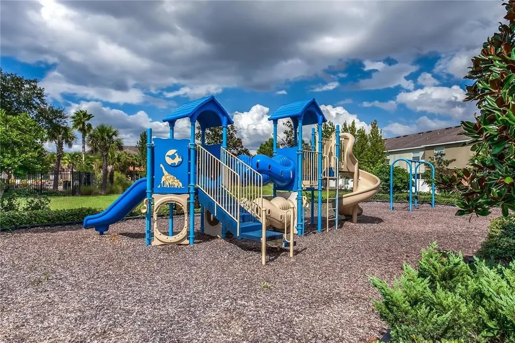 5014 White Sanderling Court Tampa FL 33619
