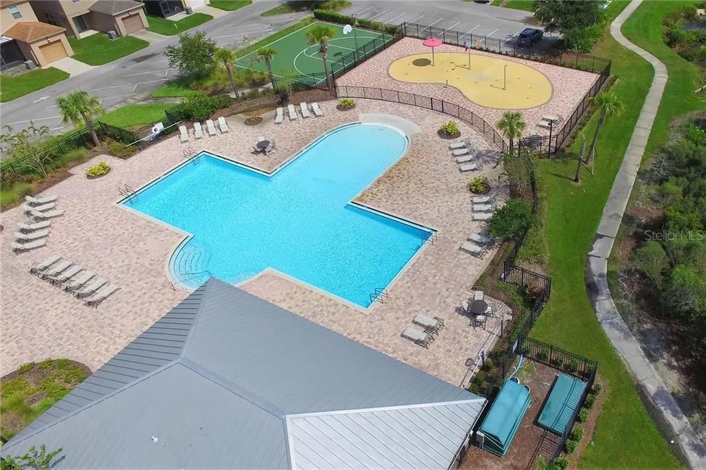 5014 White Sanderling Court Tampa FL 33619