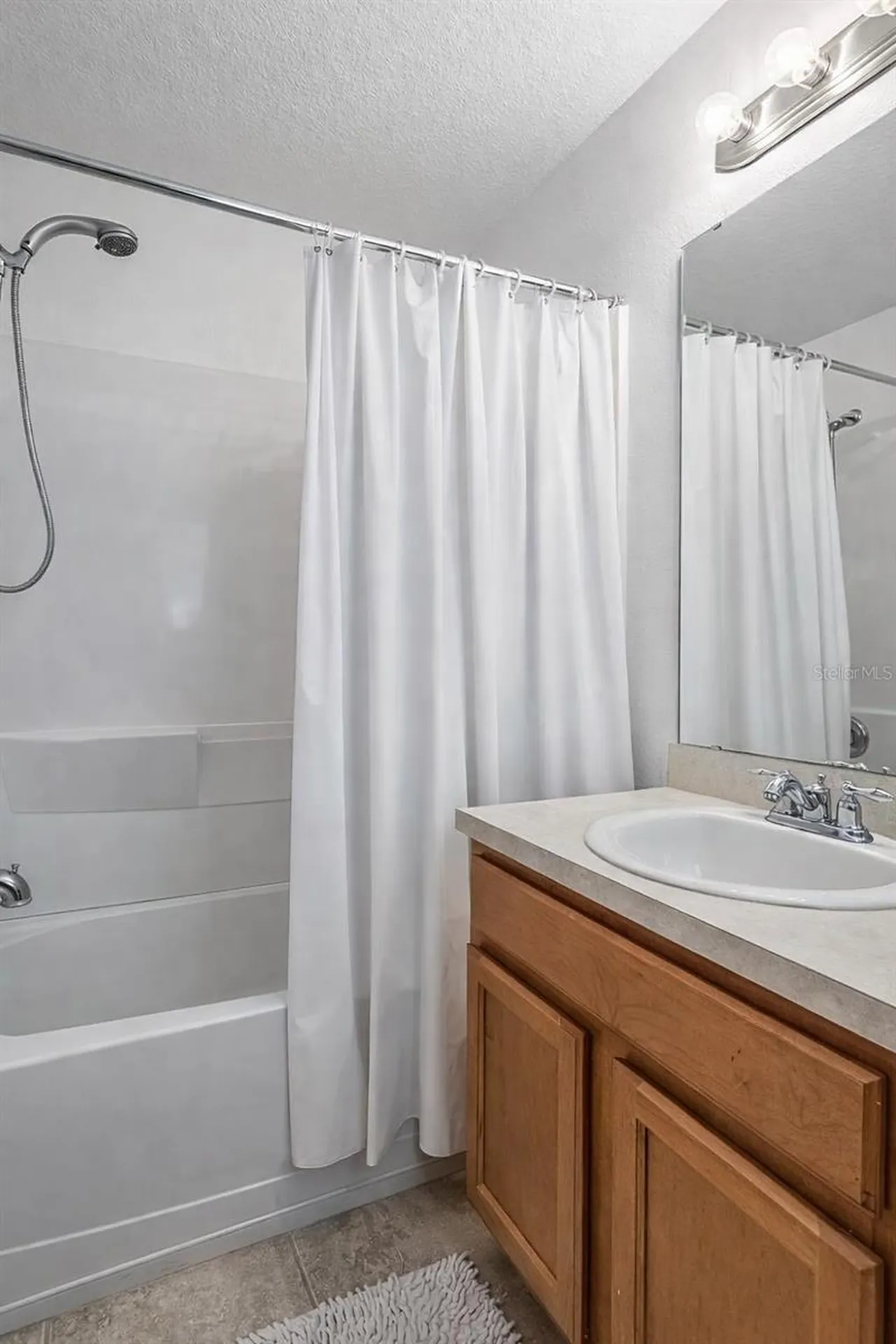 5014 White Sanderling Court Tampa FL 33619
