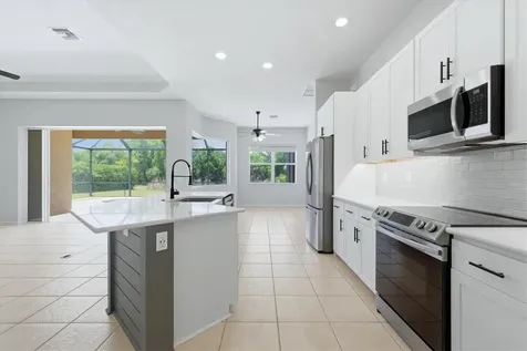 510 147th Court NE Bradenton FL 34212