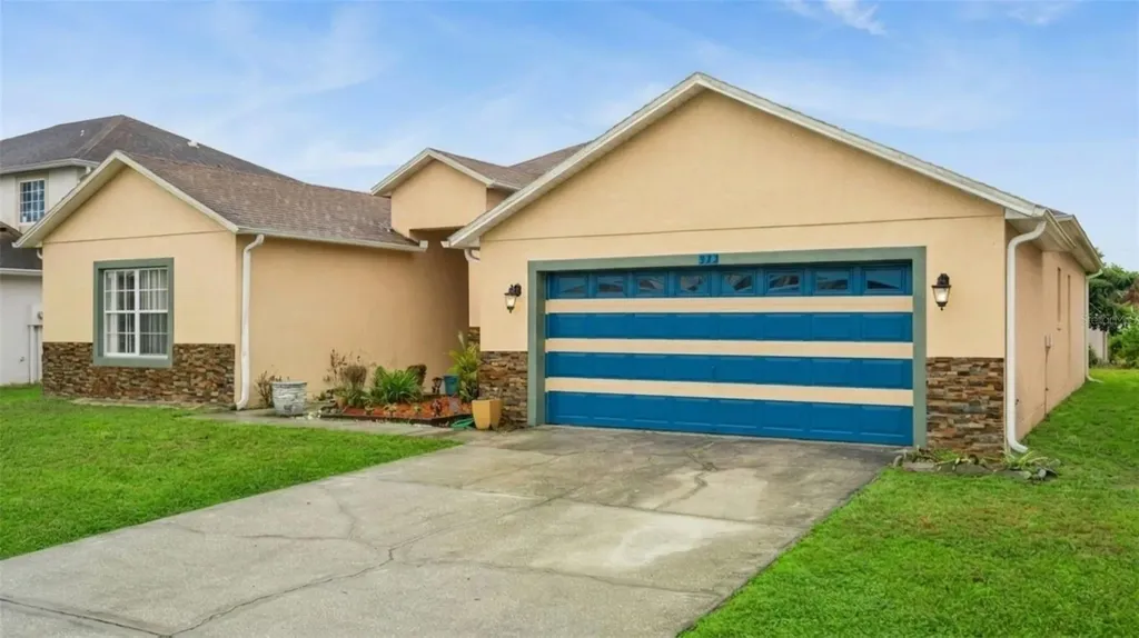 323 Aldershot Court Kissimmee FL 34758