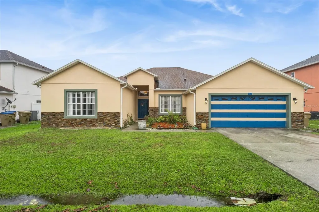 323 Aldershot Court Kissimmee FL 34758