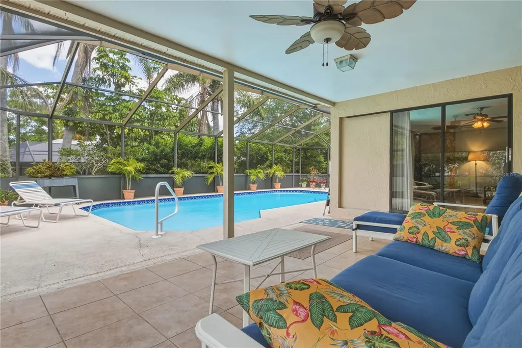 4725 Orange Grove Way Palm Harbor FL 34684